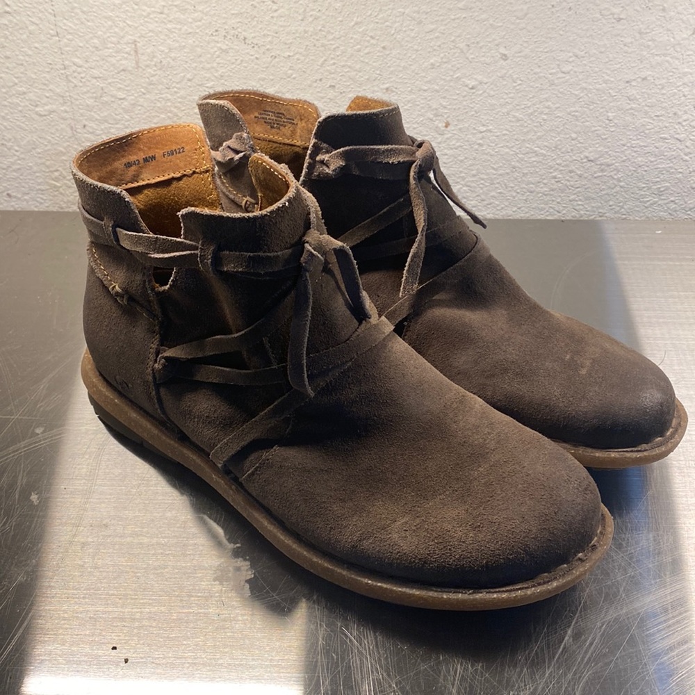 Born Tarkiln Boots Women size 10